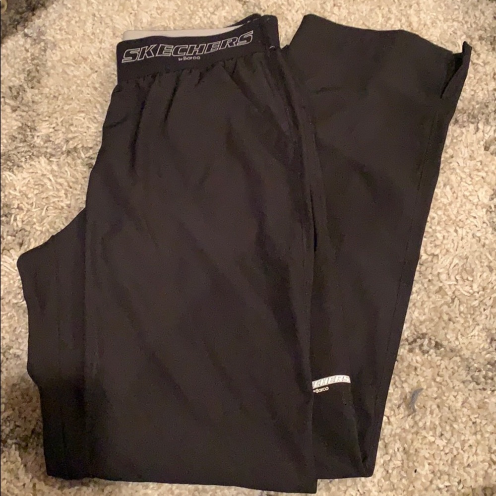 Black Skechers cargo scrub pants